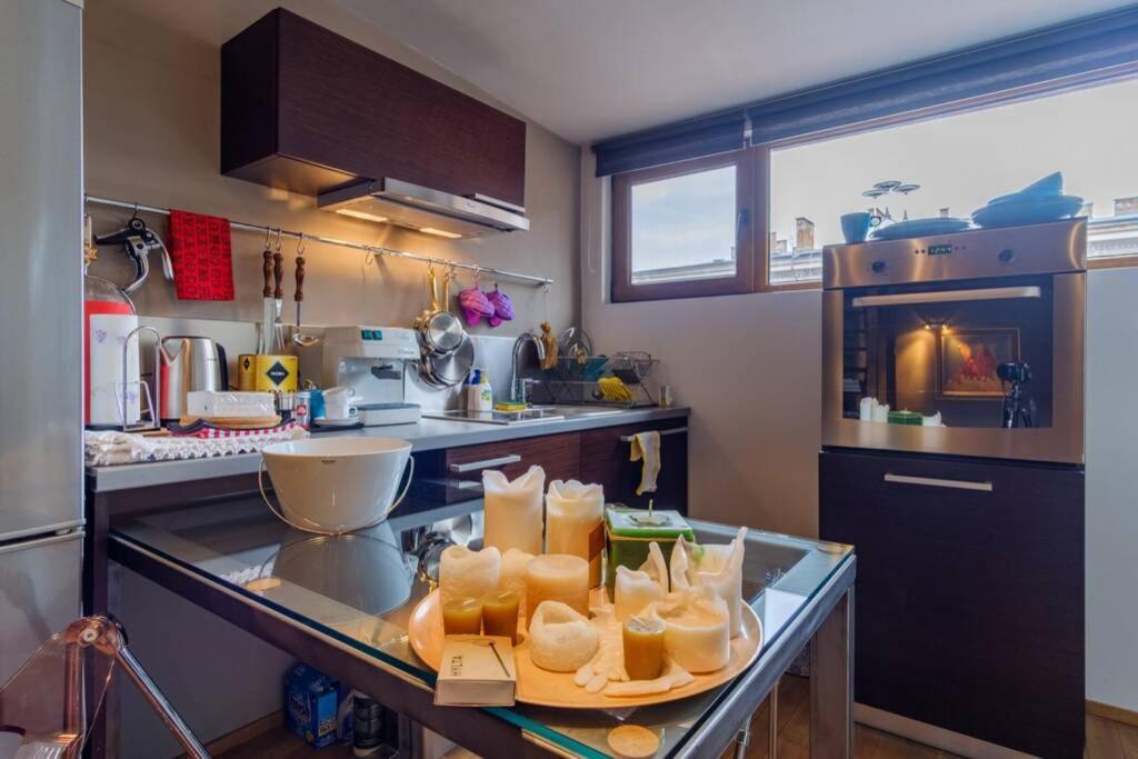 ~the Gallery ~ Art Studio In The Heart Of Apartamento Sofía